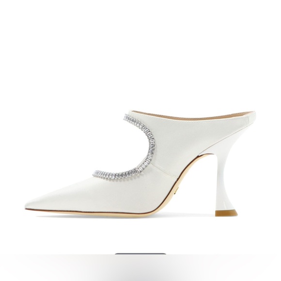 STUART WEITZMAN
Stuart Weitzman satin mule - Picture 3 of 8